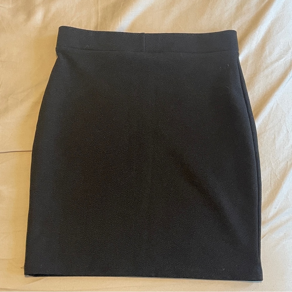 Missguided black mini skirt